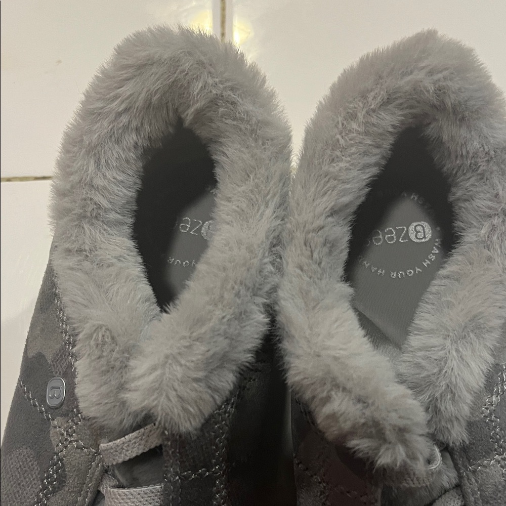Bzees golden Gray Camouflage Fur-Lined washable slip on sneakers size 9.5 - Picture 5 of 7